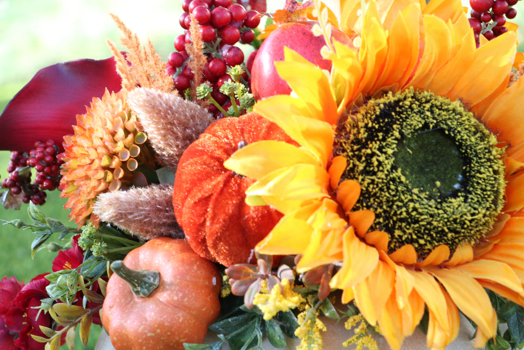 Sip & Style™ | Hocus Pocus Inspired Pumpkins & Petals Floral Design Class