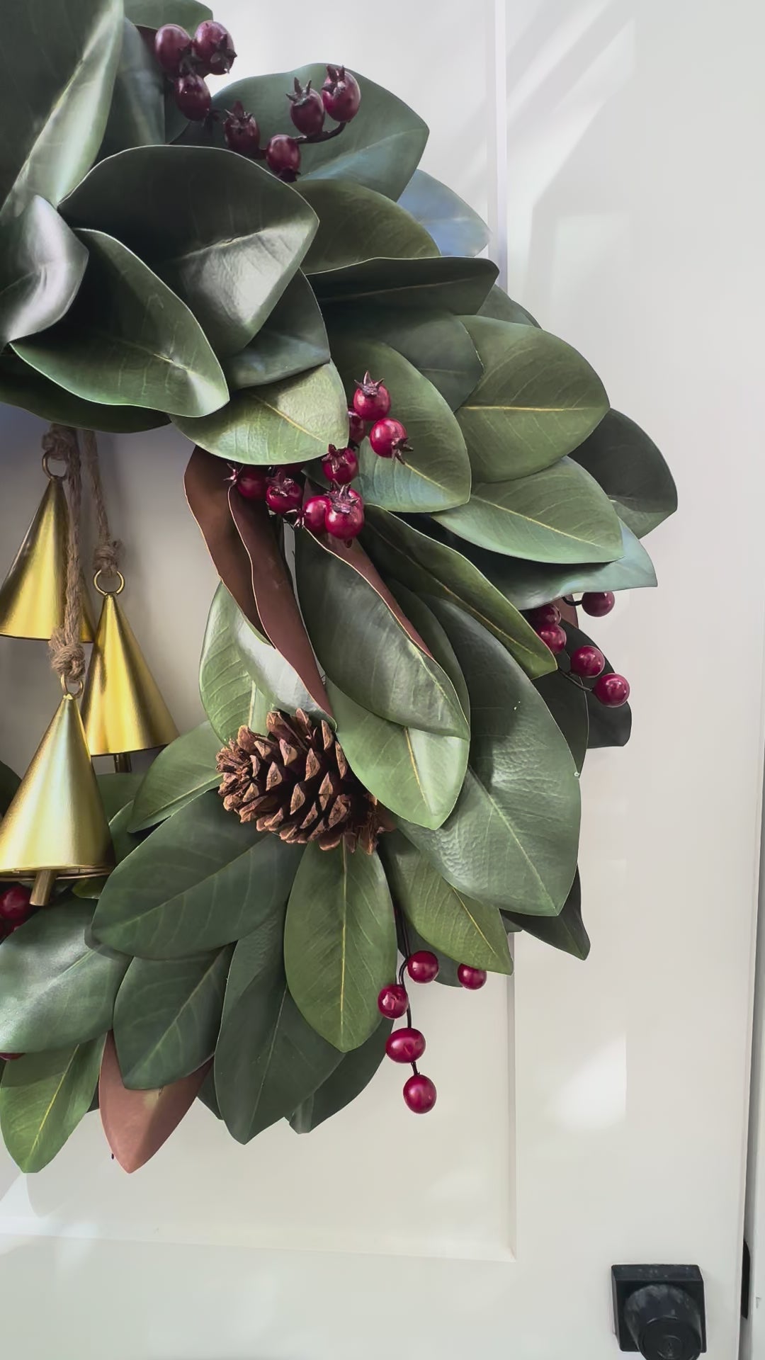 Christmas at Magnolia Manor wreath product video.